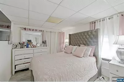 112 Elmwood Drive, Elmwood Park, NJ 07407 - Photo 39