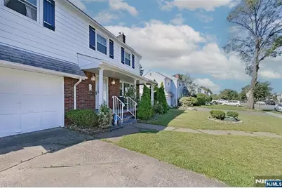 112 Elmwood Drive, Elmwood Park, NJ 07407 - Photo 3