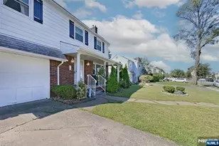 112 Elmwood Dr, Elmwood Park, NJ 07407 - Photo 3