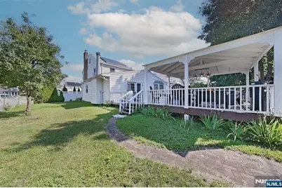 112 Elmwood Drive, Elmwood Park, NJ 07407 - Photo 7