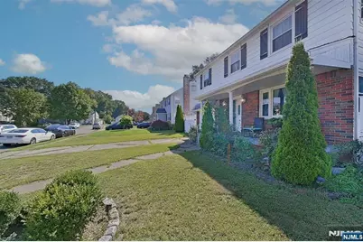 112 Elmwood Drive, Elmwood Park, NJ 07407 - Photo 5