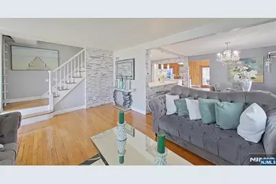 112 Elmwood Drive, Elmwood Park, NJ 07407 - Photo 21