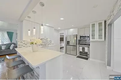 112 Elmwood Drive, Elmwood Park, NJ 07407 - Photo 27