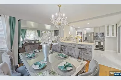 112 Elmwood Drive, Elmwood Park, NJ 07407 - Photo 29
