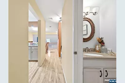 48 Beacon Hill Road D #D, West Milford, NJ 07480 - Photo 3