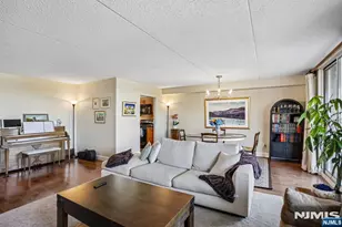 1077 River Road 303, Edgewater, NJ 07020 - Photo 5
