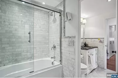 1077 River Road 303 #303, Edgewater, NJ 07020 - Photo 23