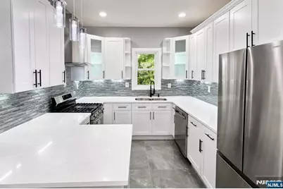 282 Ackerman Avenue, Clifton, NJ 07011 - Photo 3