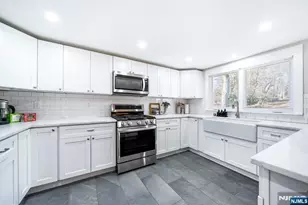 181 Pascack Rd, Woodcliff Lake, NJ 07677 - Photo 9
