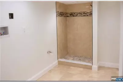 307 Raymond Street, Hasbrouck Heights, NJ 07604 - Photo 9