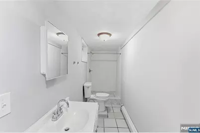 318 Grove Street, Newark, NJ 07103 - Photo 15