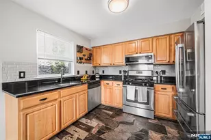 219 Broad St, Newark, NJ 07104 - Photo 11