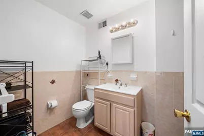 219 Broad Street, Newark, NJ 07104 - Photo 29