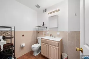 219 Broad St, Newark, NJ 07104 - Photo 29