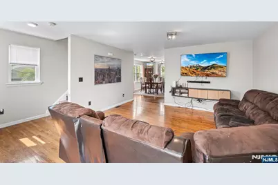 219 Broad Street, Newark, NJ 07104 - Photo 9