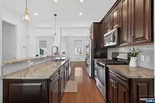 197 Roosevelt Dr, Wood Ridge, NJ 07075 - Photo 21