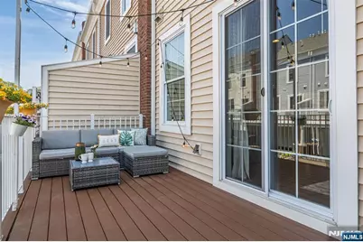 197 Roosevelt Drive, Wood Ridge, NJ 07075 - Photo 17