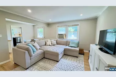 349 Bloomfield Avenue 25 #25, Verona, NJ 07044 - Photo 9