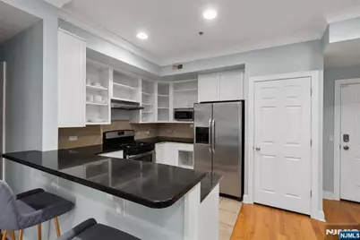 15-19 Tichenor 403 #403, Newark, NJ 07114 - Photo 7