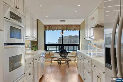 800 Palisade Avenue 901 #901, Fort Lee, NJ 07024 - Photo 13