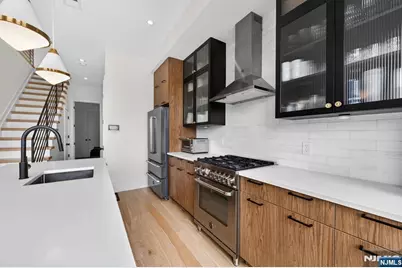 339 Palisade Avenue C #C, Jersey City, NJ 07307 - Photo 11