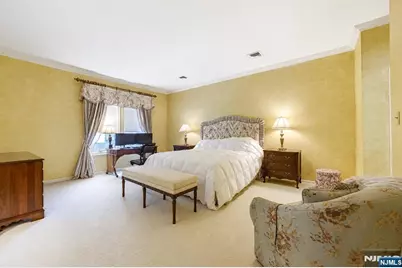 10 Lenox Court, Fort Lee, NJ 07024 - Photo 15