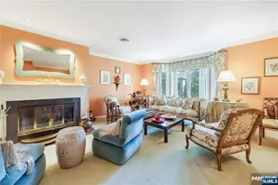 10 Lenox Ct, Fort Lee, NJ 07024 - Photo 3
