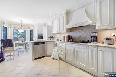 10 Lenox Court, Fort Lee, NJ 07024 - Photo 11