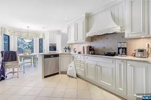 10 Lenox Ct, Fort Lee, NJ 07024 - Photo 11