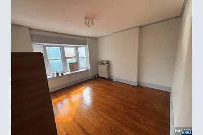 425 Bloomfield Avenue 3A #3A, Montclair, NJ 07042 - Photo 3