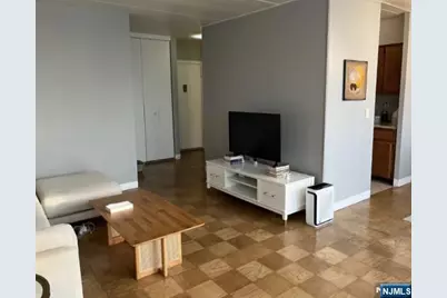 515 Anderson Avenue 6J #6J, Cliffside Park, NJ 07010 - Photo 3