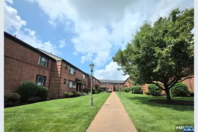 2165C N Central Road C #C, Fort Lee, NJ 07024 - Photo 13