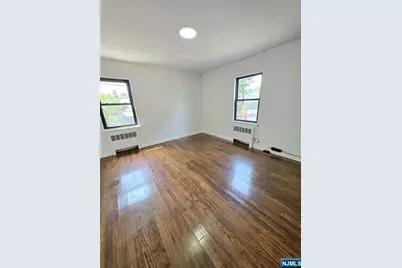 2165C N Central Road C #C, Fort Lee, NJ 07024 - Photo 7