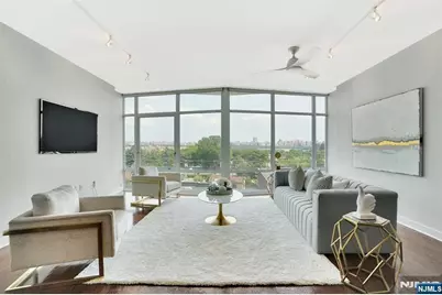 100 Thompson Lane 4D #4D, Edgewater, NJ 07020 - Photo 3