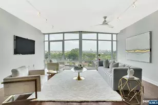 100 Thompson Ln 4D, Edgewater, NJ 07020 - Photo 3