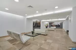 100 Thompson Ln 4D, Edgewater, NJ 07020 - Photo 25