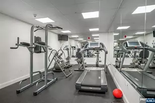 100 Thompson Ln 4D, Edgewater, NJ 07020 - Photo 27