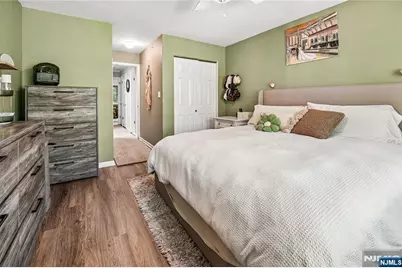 705 Thoreau Court, Mahwah, NJ 07430 - Photo 5