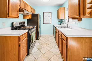 705 Thoreau Ct, Mahwah, NJ 07430 - Photo 7