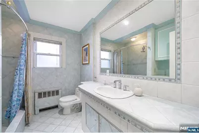 201 Oakdene Place C00E2 #C00E2, Cliffside Park, NJ 07010 - Photo 17