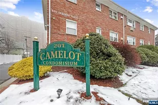 201 Oakdene Pl C00E2, Cliffside Park, NJ 07010 - Photo 1