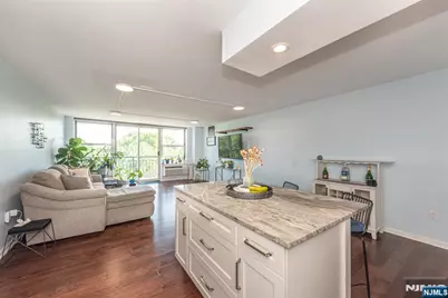 300 Main Street 707 #707, Little Falls Township, NJ 07424 - Photo 11