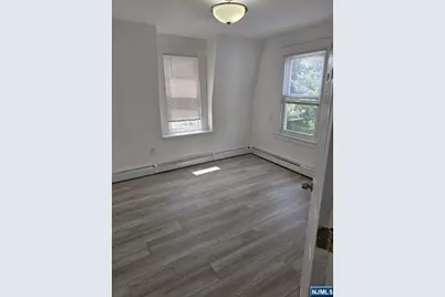 125 Dalton Street, Roselle Park, NJ 07204 - Photo 25