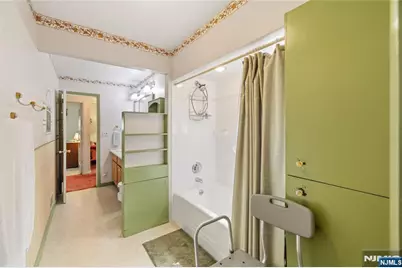 161 Dyer Avenue, Emerson, NJ 07630 - Photo 15