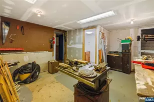 161 Dyer Ave, Emerson, NJ 07630 - Photo 25
