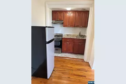 3040 Edwin 5J #5J, Fort Lee, NJ 07024 - Photo 3