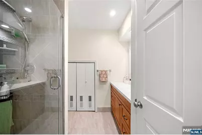 202 Henmarken Drive, Northvale, NJ 07647 - Photo 5