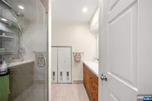 202 Henmarken Dr, Northvale, NJ 07647 - Photo 5