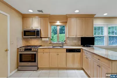 56 O Shaughnessy Lane, Closter, NJ 07624 - Photo 21