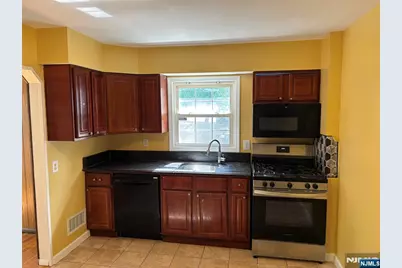 31 Farview Terrace 1st Floor #1st floor, Paramus, NJ 07652 - Photo 7
